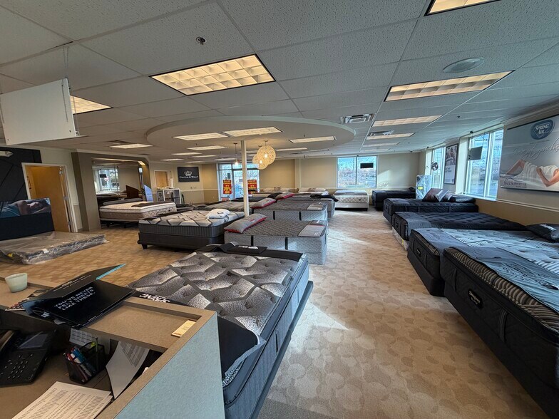 More Photos Of 3545 John Glenn Blvd, Syracuse Warehouse For Lease