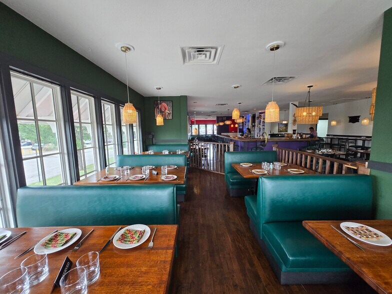 More Photos Of 406 W Abram St, Arlington Restaurant For Sale