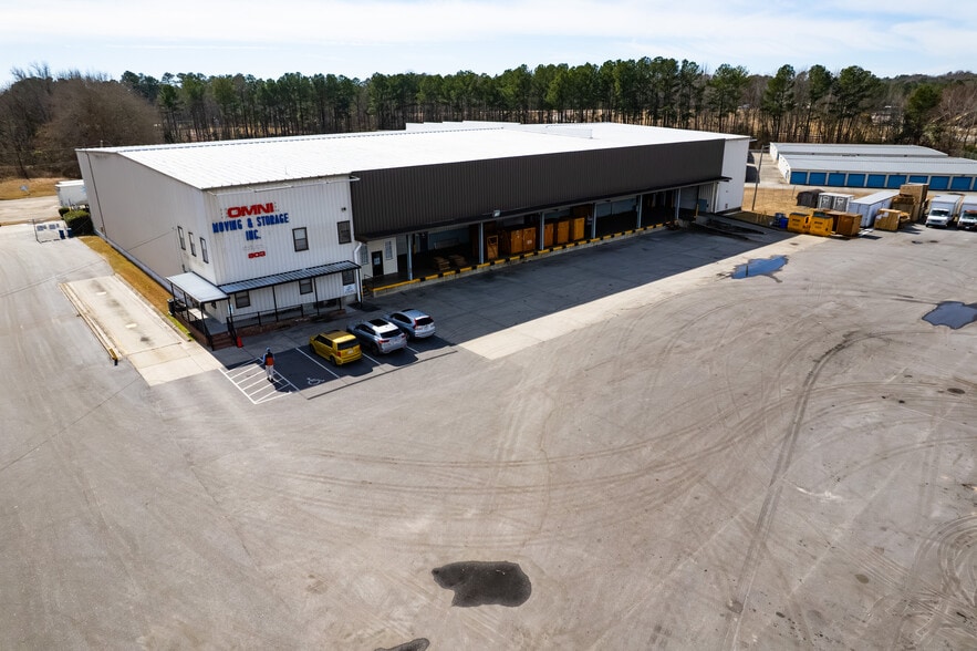 More Photos Of 803 S Eastern Blvd, Fayetteville Warehouse For Sale