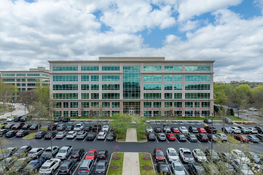 More Photos Of 6840 Carothers Pky, Franklin Office For Lease