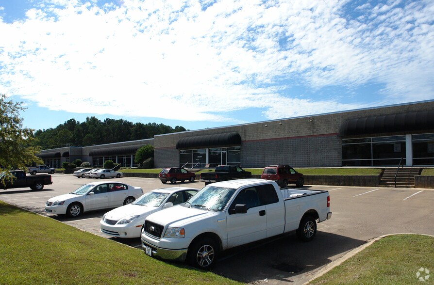 More Photos Of 3010 Lakeland Cv, Flowood Loft Creative Space For Lease