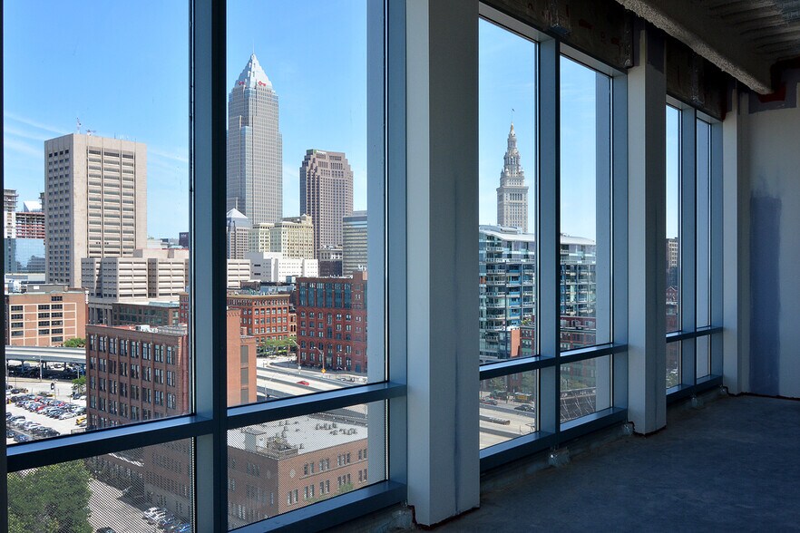More Photos Of 950 Main Ave, Cleveland Office For Lease