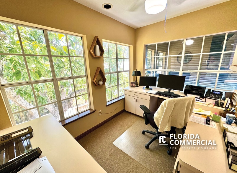 More Photos Of 1115 SE Ocean Blvd, Stuart Office Residential For Sale