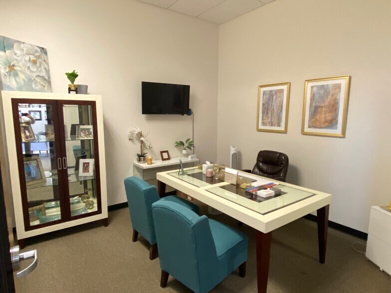 More Photos Of 861 Harold Pl, Chula Vista Research And Development For Sale