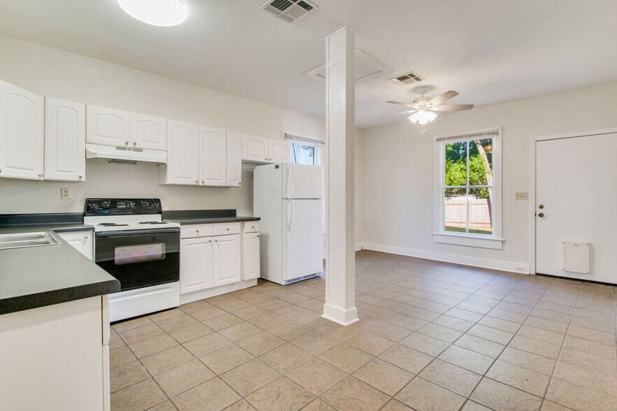 More Photos Of 1224 E Strong St, Pensacola Apartments For Sale