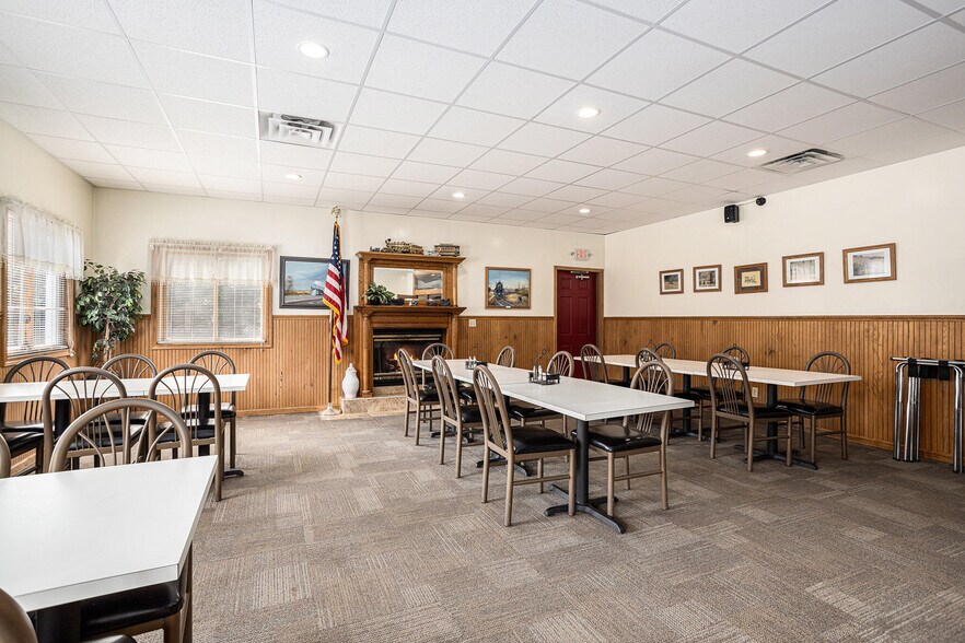 More Photos Of 6225 W D Ave, Kalamazoo Restaurant For Sale