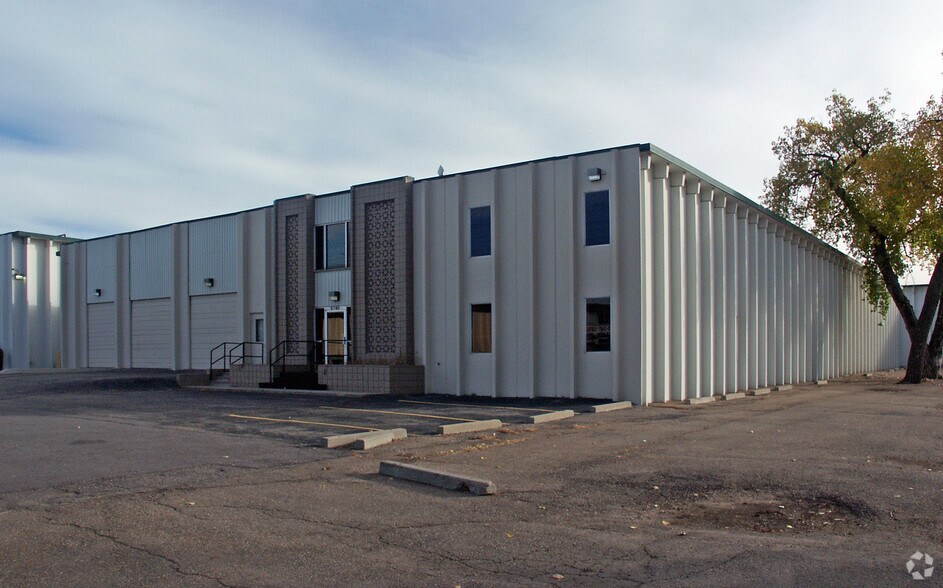 More Photos Of 5740 Logan St, Denver Warehouse For Lease