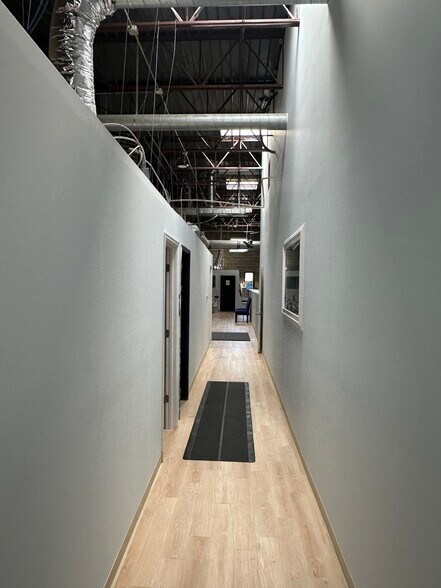 More Photos Of 2151 Larimer St, Denver Storefront For Lease