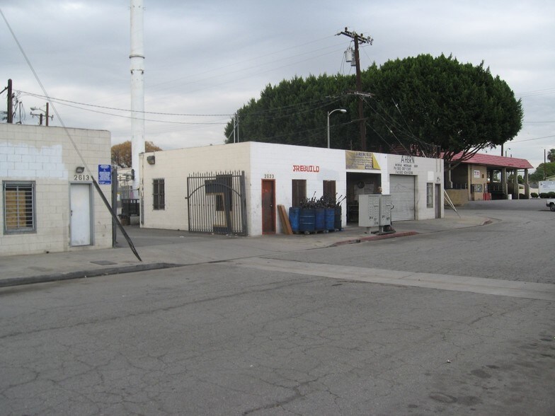 More Photos Of 2611-2623 E 67th St, Long Beach Warehouse For Lease
