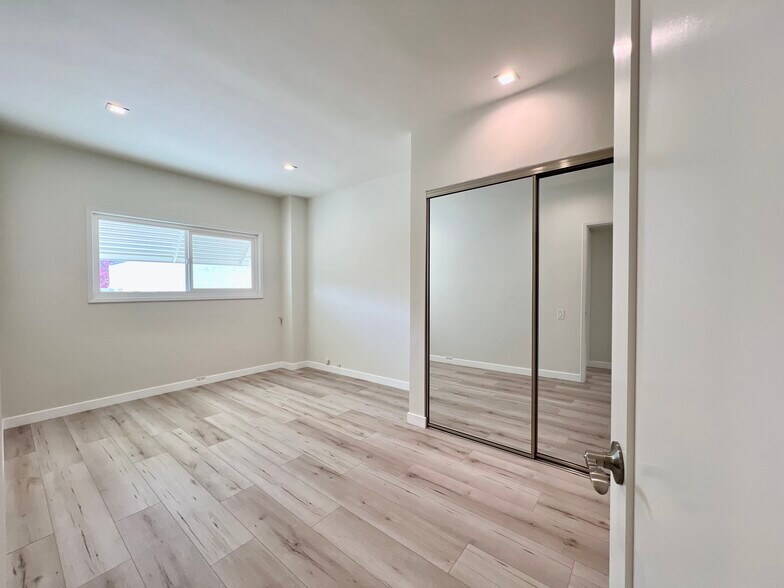 More Photos Of 3511 Market St, Glendale Office Residential For Lease