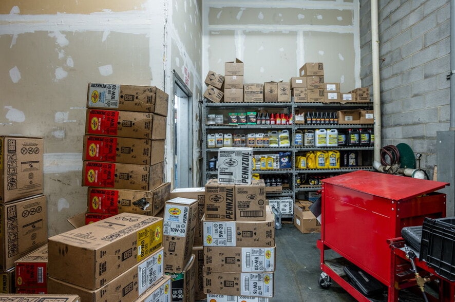 More Photos Of 1740 E Market St, Harrisonburg Storefront Retail Office For Sale