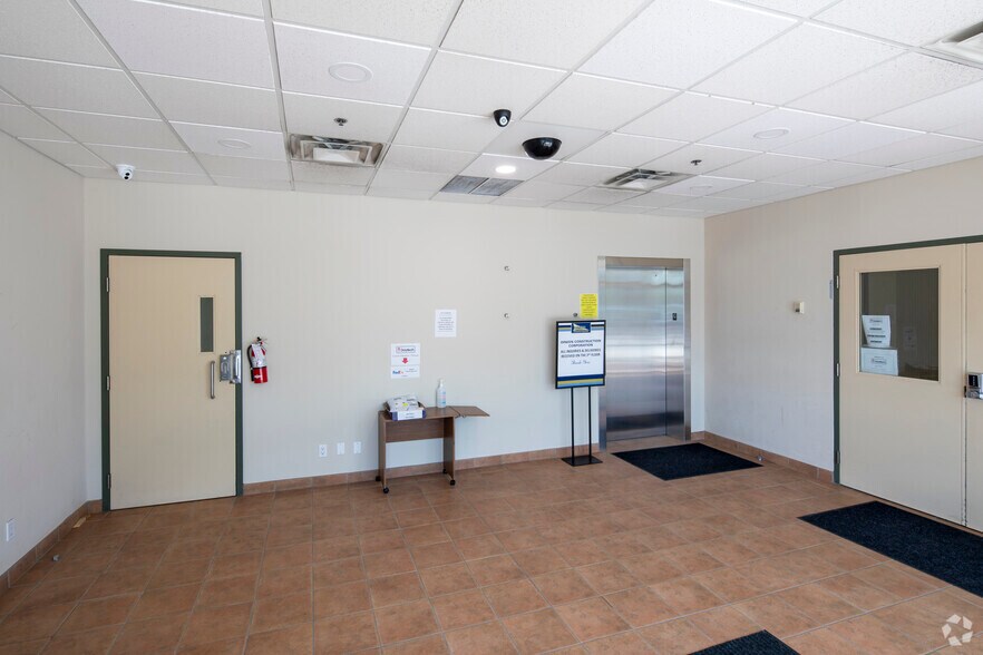 More Photos Of 70 Disco Rd, Toronto Flex For Lease