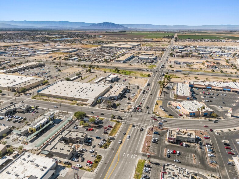 More Photos Of 203 E Cole Rd, Calexico Fast Food For Sale