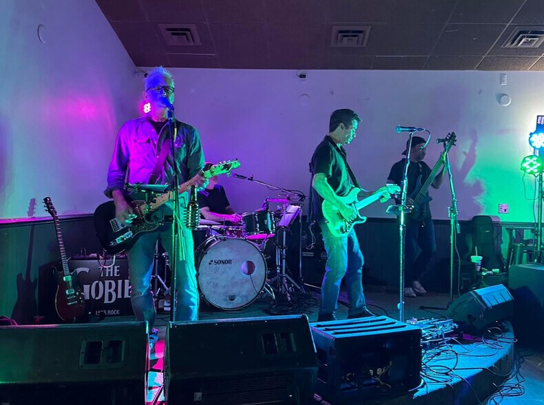 More Photos Of 8826 Gratiot Ave, Columbus Restaurant For Sale