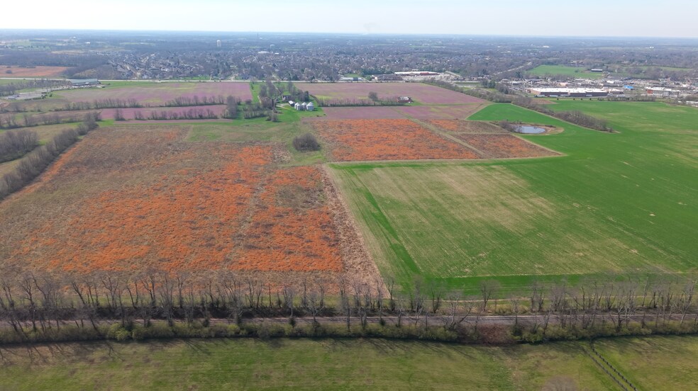 More Photos Of 300 Crossfield Dr, Versailles Land For Sale