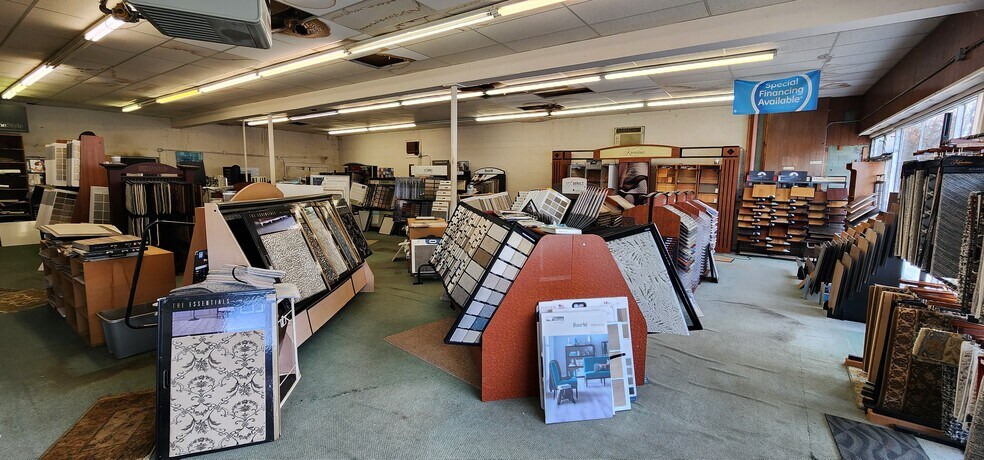 More Photos Of 828 Wolcott St, Waterbury General Retail For Sale
