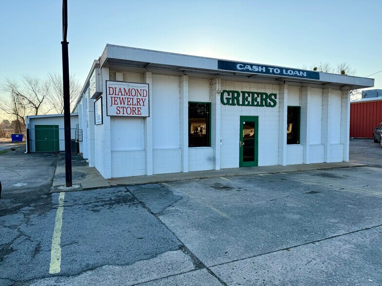 Primary Photo Of 5703 Jenny Lind Rd, Fort Smith General Retail For Sale