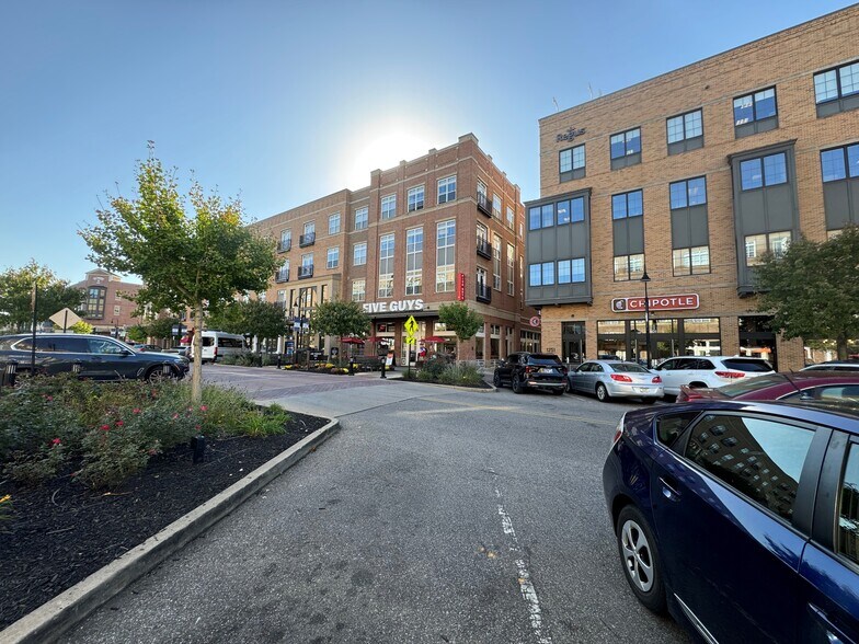 More Photos Of 1233 N Eddy St, South Bend Apartments For Lease