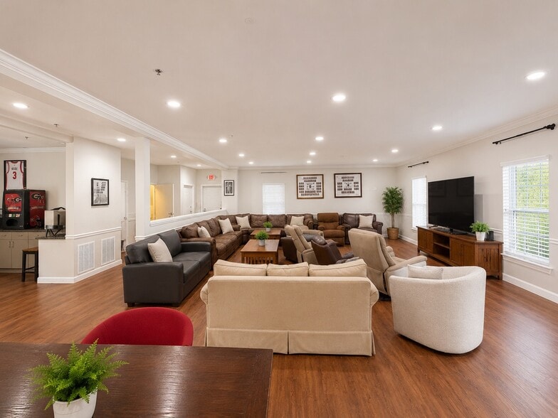 More Photos Of 250 Carriage Ct, Athens Sorority Fraternity House For Sale