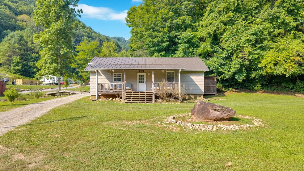 More Photos Of 5340 US-321, Butler Specialty For Sale