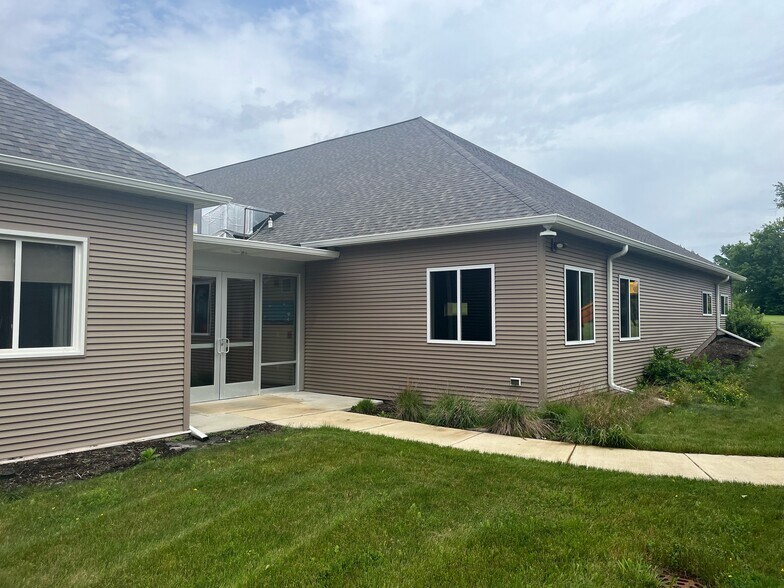 More Photos Of 3011 Saylesville Rd, Waukesha Schools For Sale