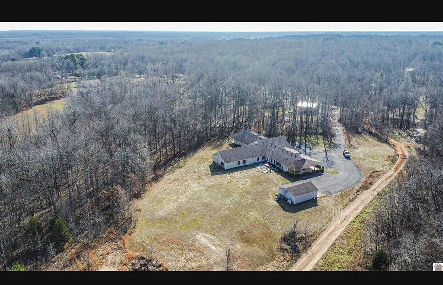 More Photos Of 2025 Clark Line Rd, Paducah Apartments For Sale