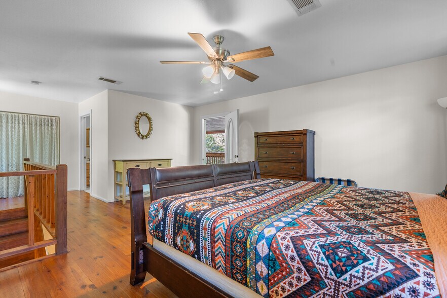 More Photos Of 122 Ouachita River Haven Rd, Pencil Bluff Hotel For Sale