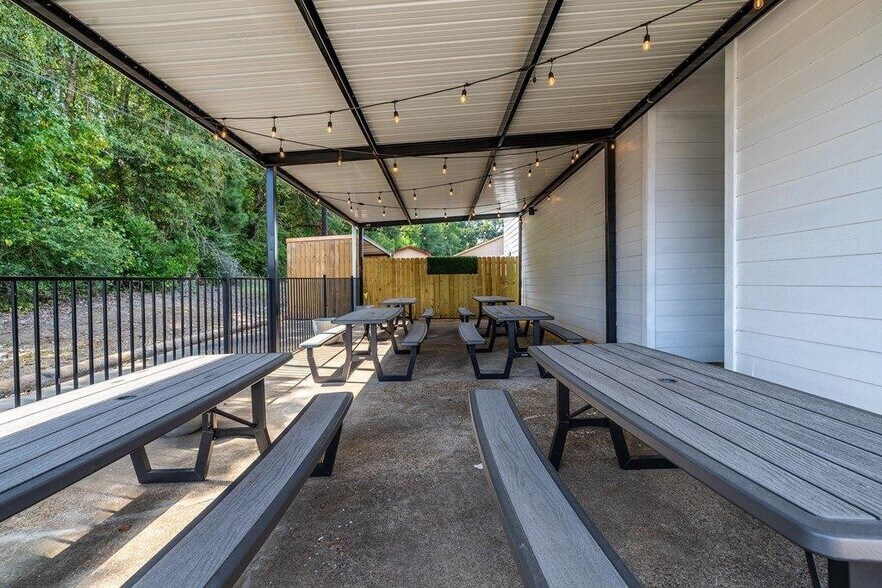 More Photos Of 3512 South St, Nacogdoches Fast Food For Sale