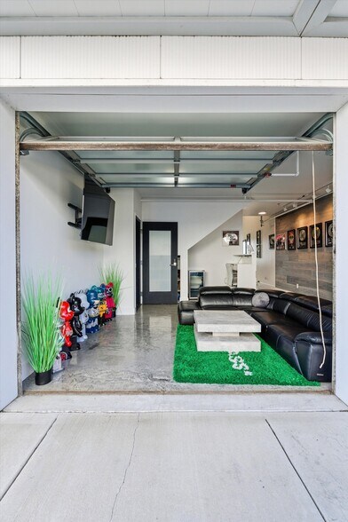 More Photos Of 370 Herron Dr, Nashville Loft Creative Space For Sale