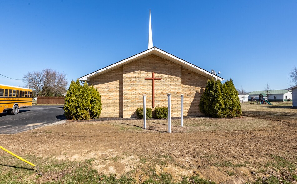 More Photos Of 420 E Pike St, Kirklin Religious Facility For Sale