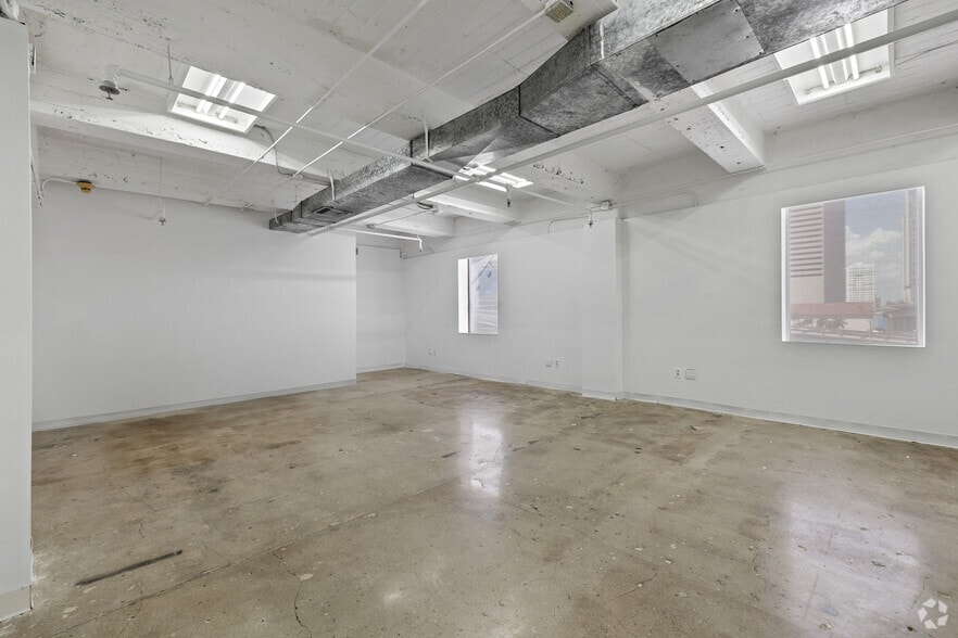 More Photos Of 111 SW 3rd St, Miami Loft Creative Space For Lease