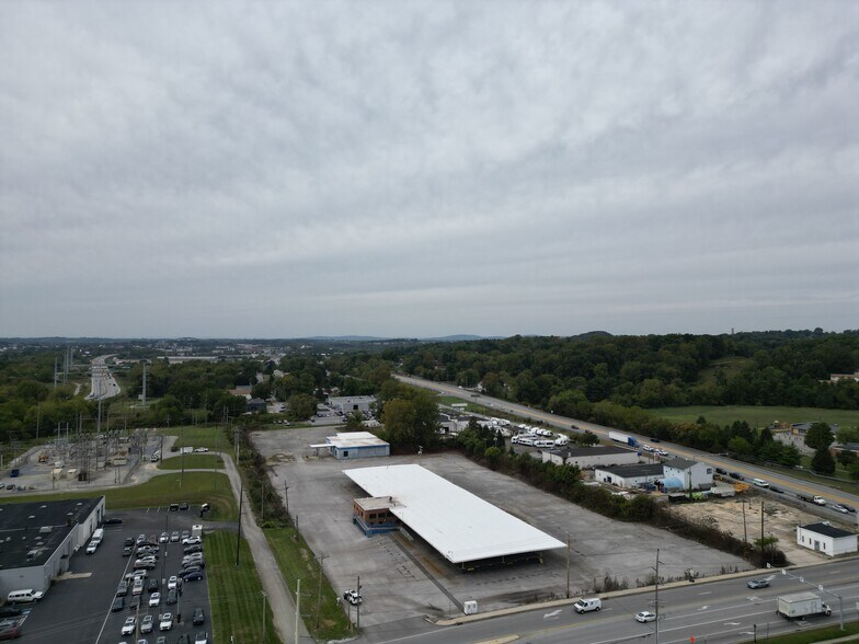 More Photos Of 1230 N Hills Rd, York Truck Terminal For Sale