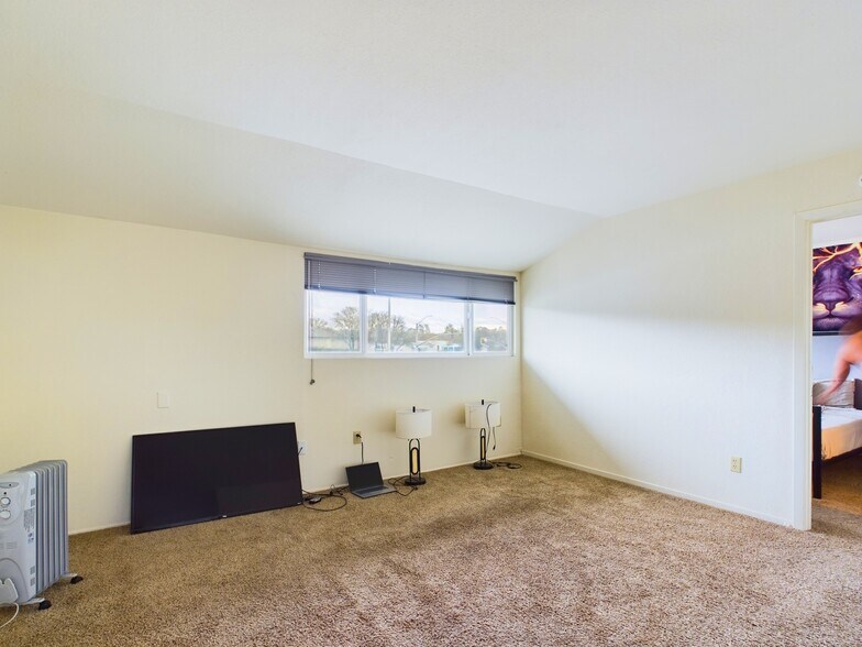 More Photos Of 4456 Manzanita Ave, Clearlake Storefront Retail Office For Sale