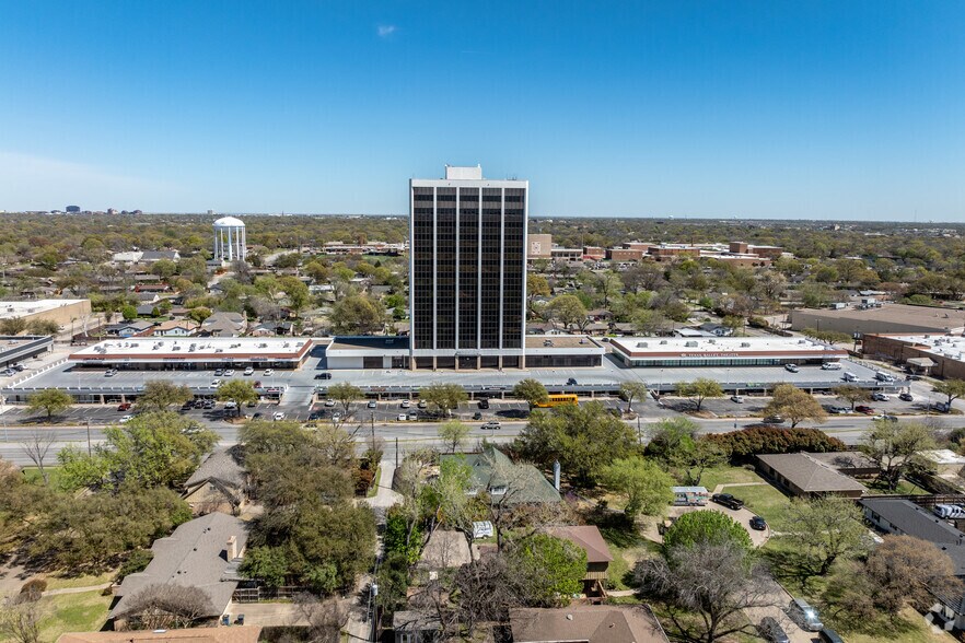 More Photos Of 300 N Coit Rd, Richardson Office For Sale