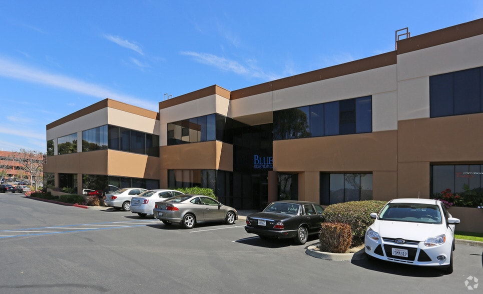 Primary Photo Of 11417 W Bernardo Ct, San Diego Light Distribution For Lease