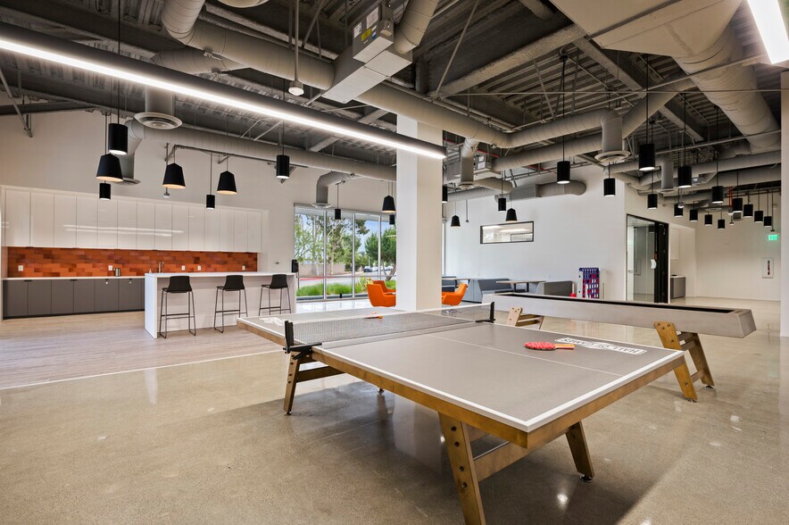 More Photos Of 2150 Towne Centre Pl, Anaheim Unknown For Lease