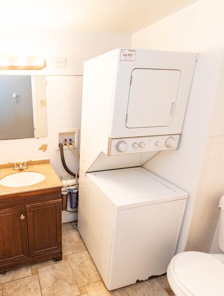 More Photos Of 3809 Clarks Ln, Baltimore Apartments For Sale