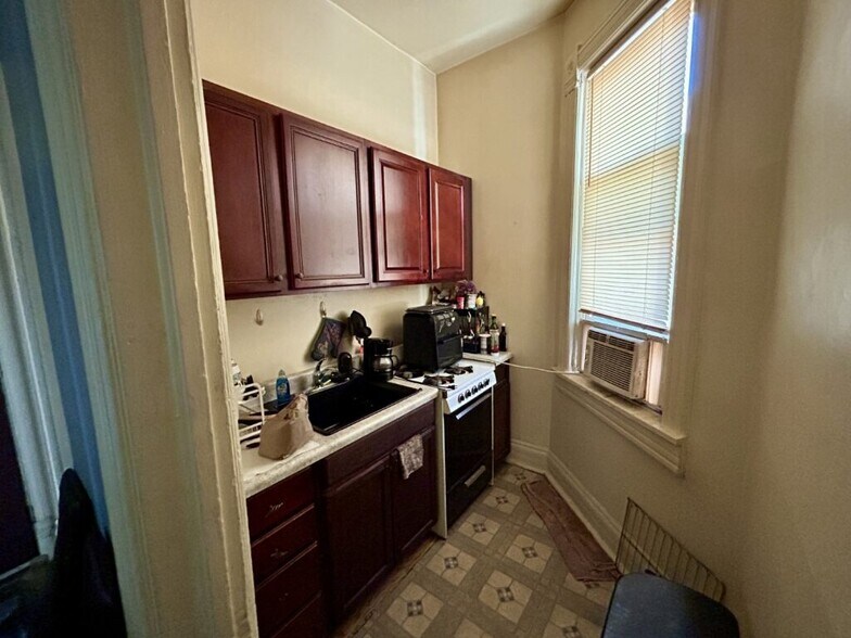 More Photos Of 735 E 88th St, Chicago Apartments For Sale