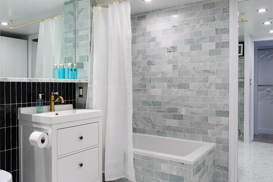 More Photos Of 165 Wyckoff St, Brooklyn Hospitality For Sale