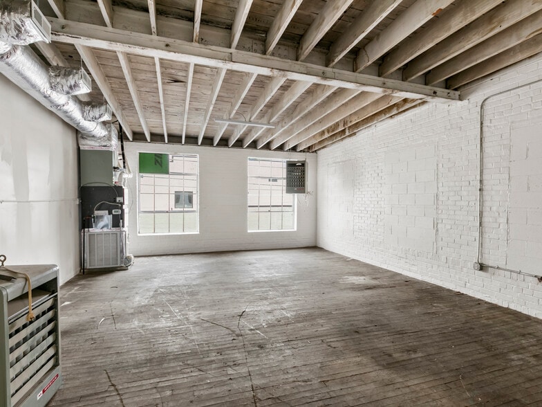 More Photos Of 37 N Broad St, Brevard Storefront Retail Office For Lease