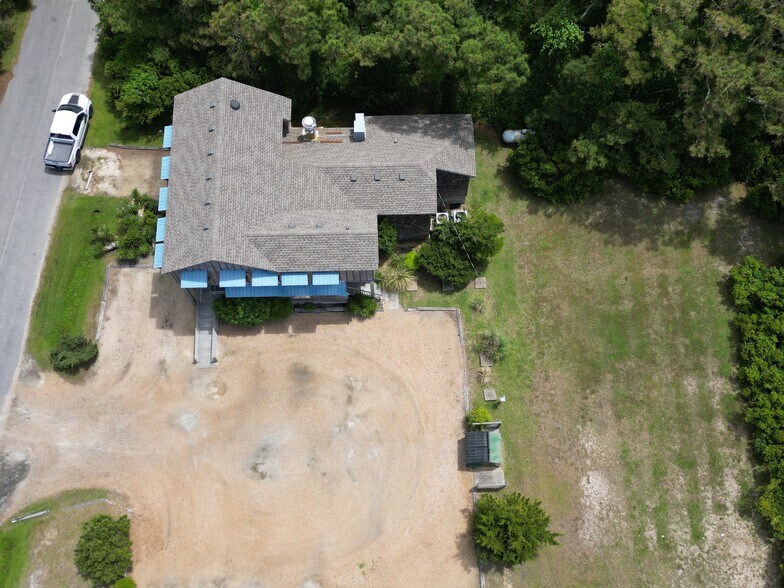 More Photos Of 25202 Island Pines Dr, Waves Restaurant For Sale