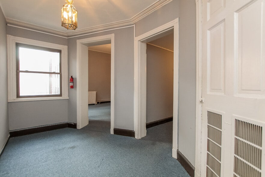 More Photos Of 18 W Franklin St, Baltimore Office Residential For Sale