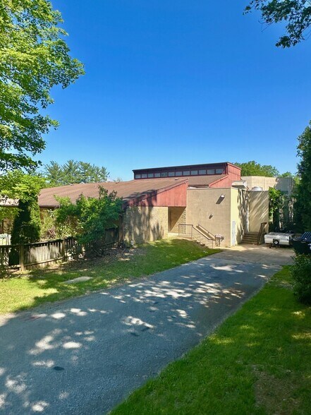 More Photos Of 9915 Apple Ridge Rd, Gaithersburg Religious Facility For Sale