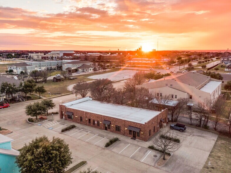 More Photos Of 203 George Hopper Rd, Midlothian Storefront Retail Office For Lease