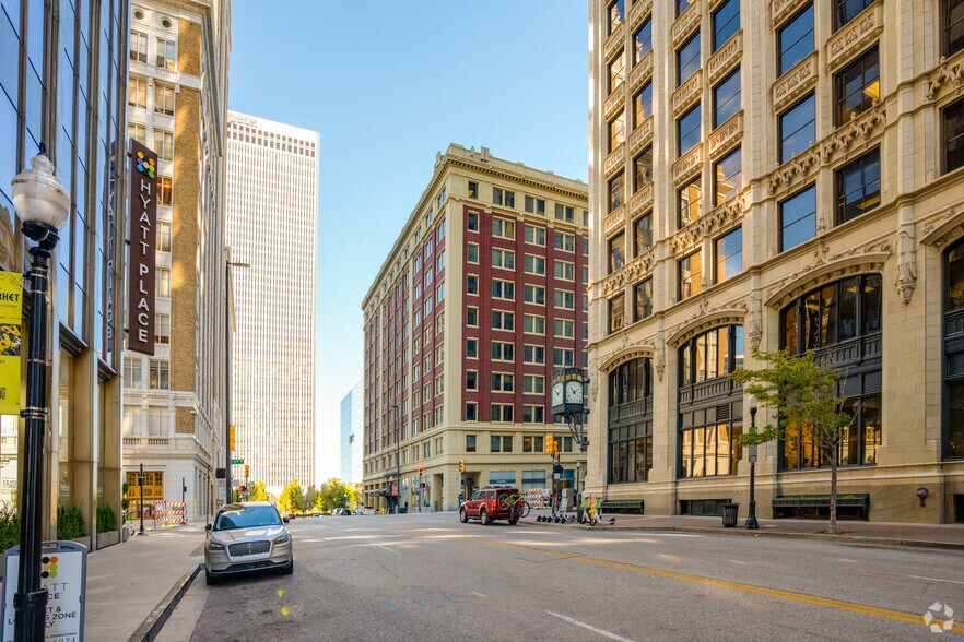 More Photos Of 321 S Boston Ave, Tulsa Office For Lease