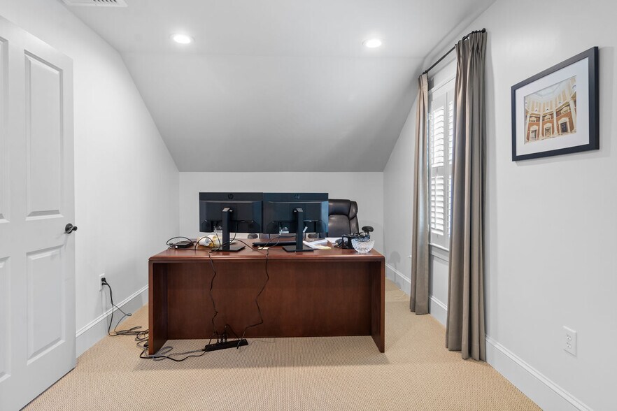 More Photos Of 2334 Lake Park Dr, Albany Office Residential For Sale