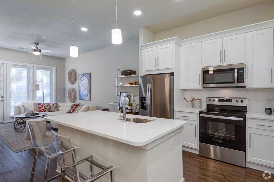 More Photos Of 2200 Carl D Silver Pky, Fredericksburg Apartments For Lease