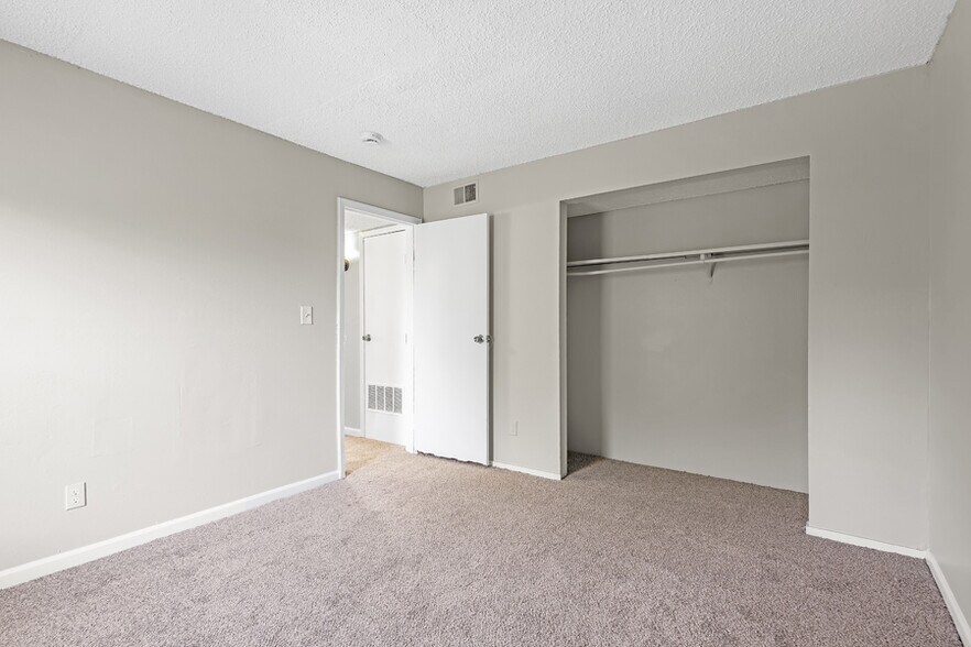 More Photos Of 12322 3rd St, Grandview Apartments For Sale