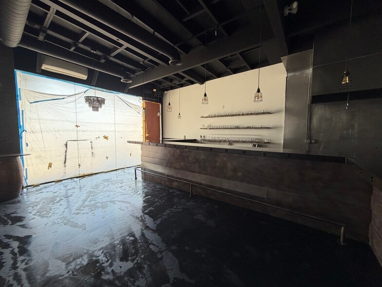 More Photos Of 7563-7565 Beverly Blvd, Los Angeles Restaurant For Lease