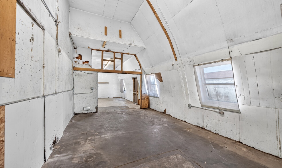 More Photos Of 2207-2209 9th St, Greeley Flex For Lease